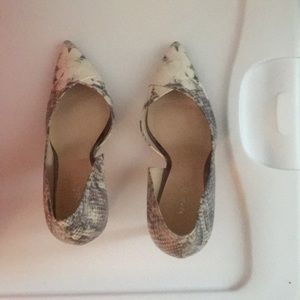 Nine West snake skin pumps